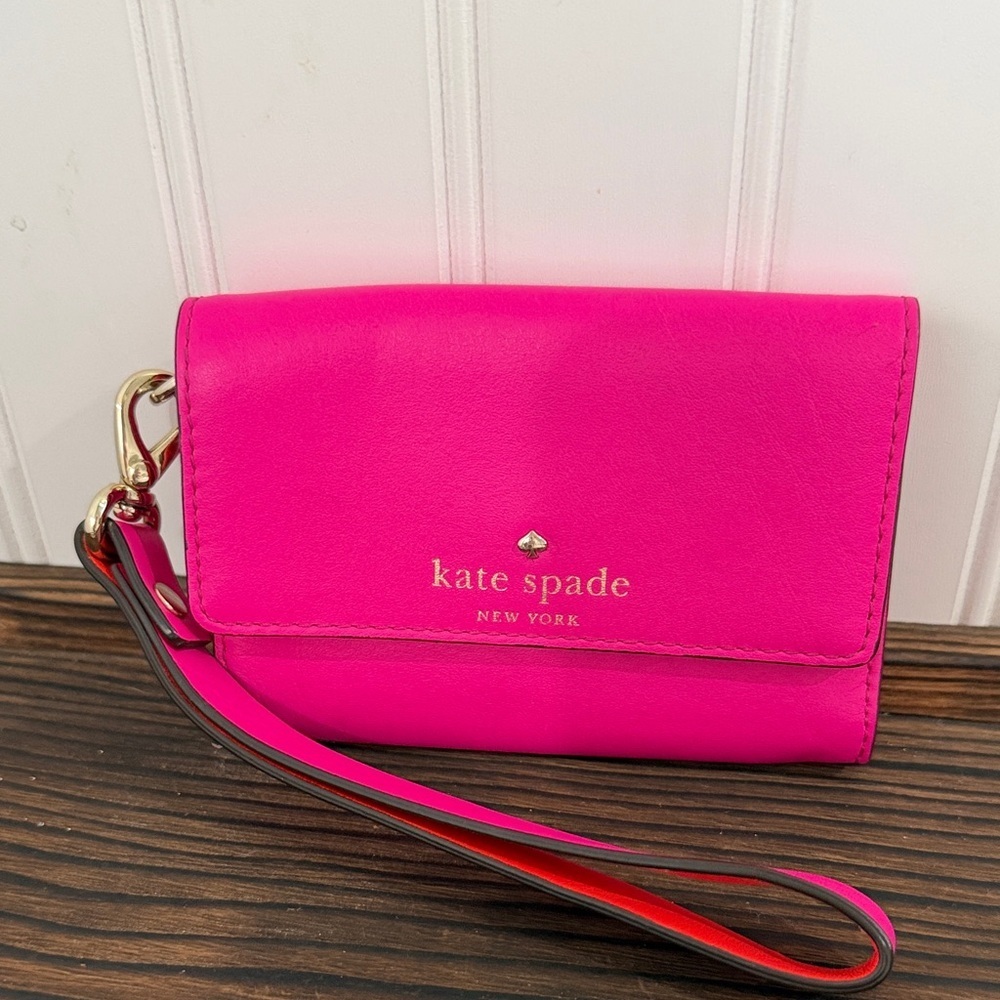 Kate Spade Fuchsia Wristlet